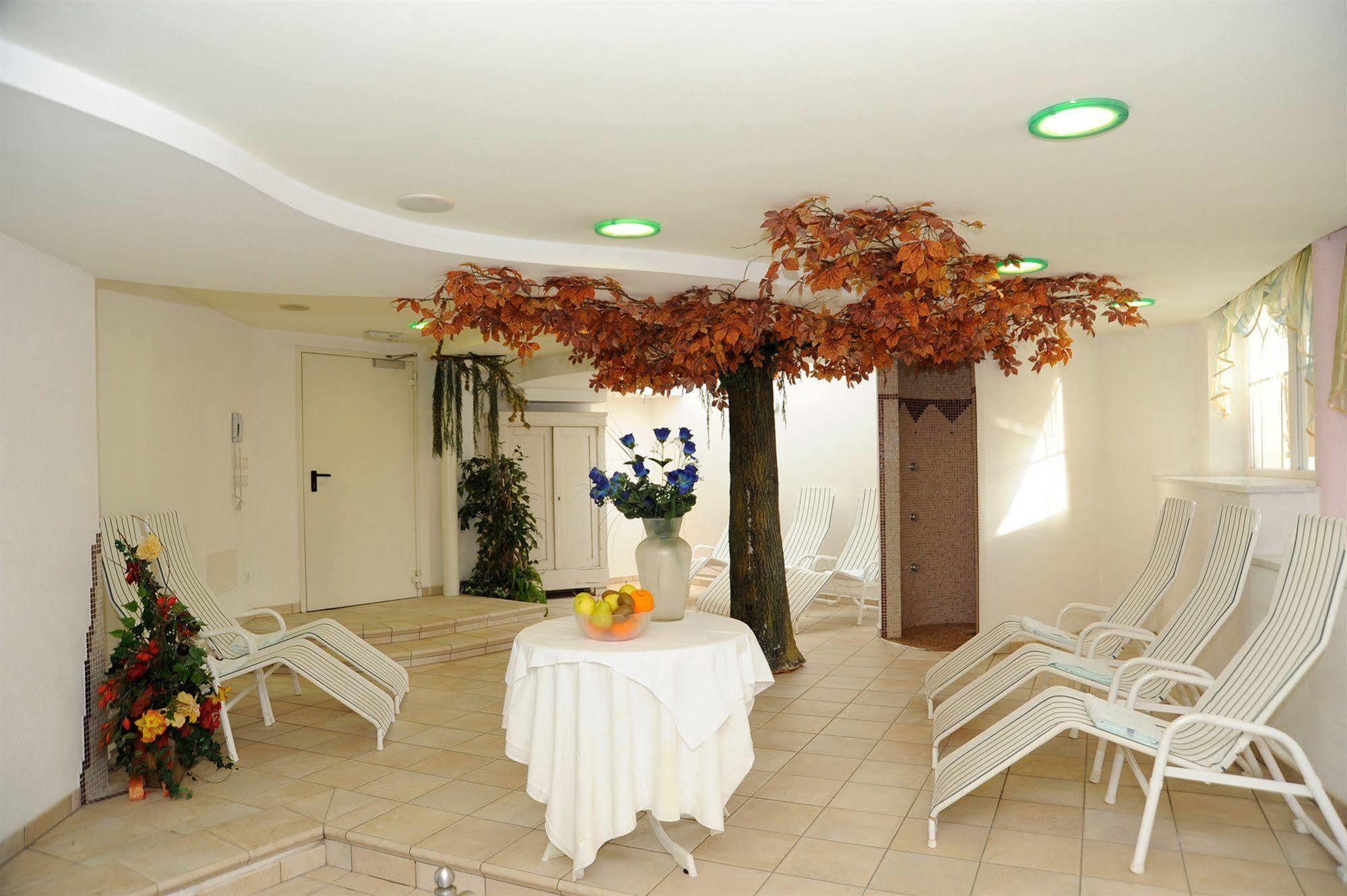 Hotel Alpenjuwel Melago Bagian luar foto