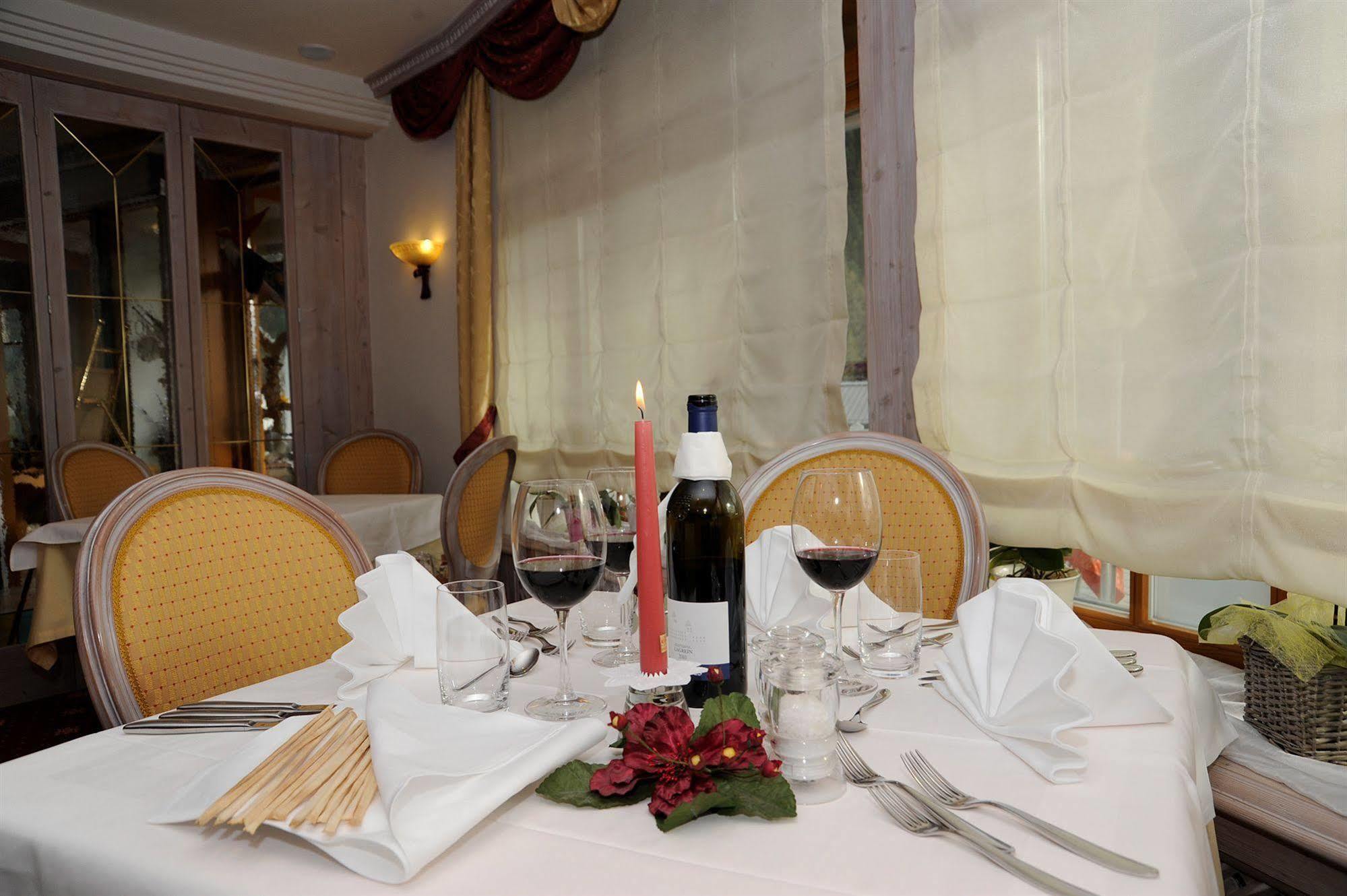 Hotel Alpenjuwel Melago Bagian luar foto